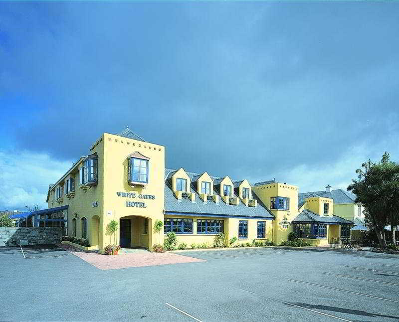 Whitegates Pub & Accommodation Killarney Extérieur photo