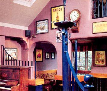 Whitegates Pub & Accommodation Killarney Extérieur photo